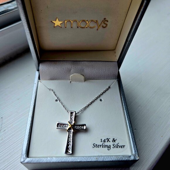14k cross necklace NWT - Picture 1 of 5